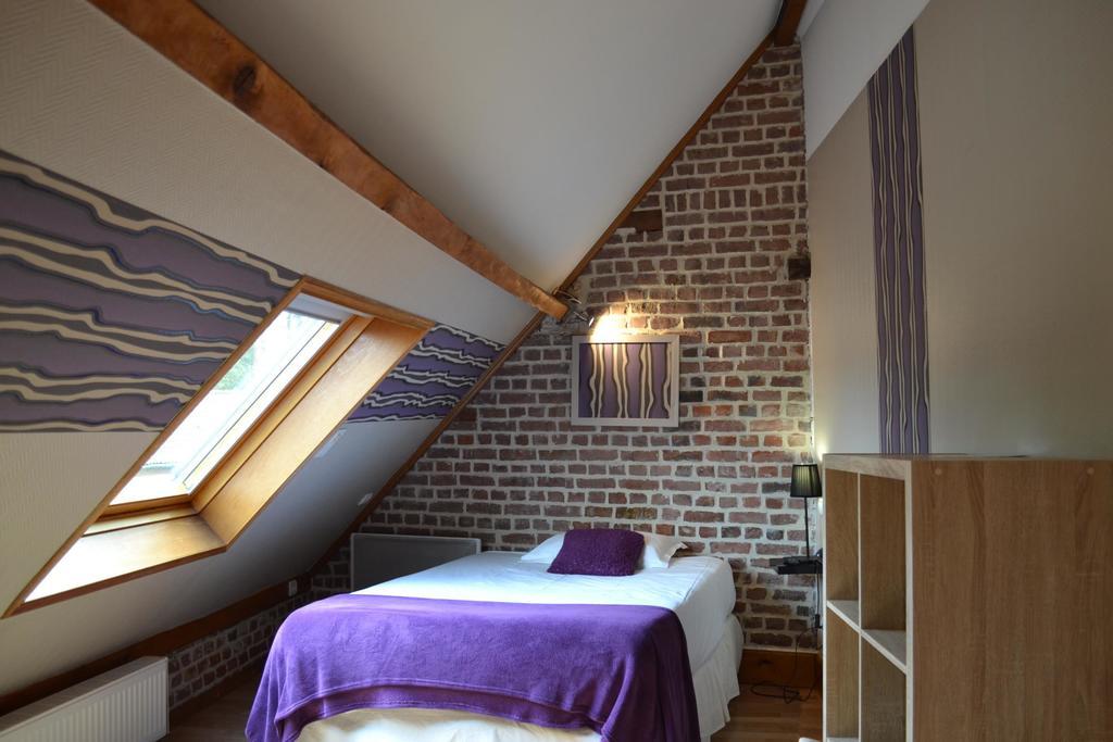Le Domaine Des Cigognes Hotel Ennevelin Quarto foto