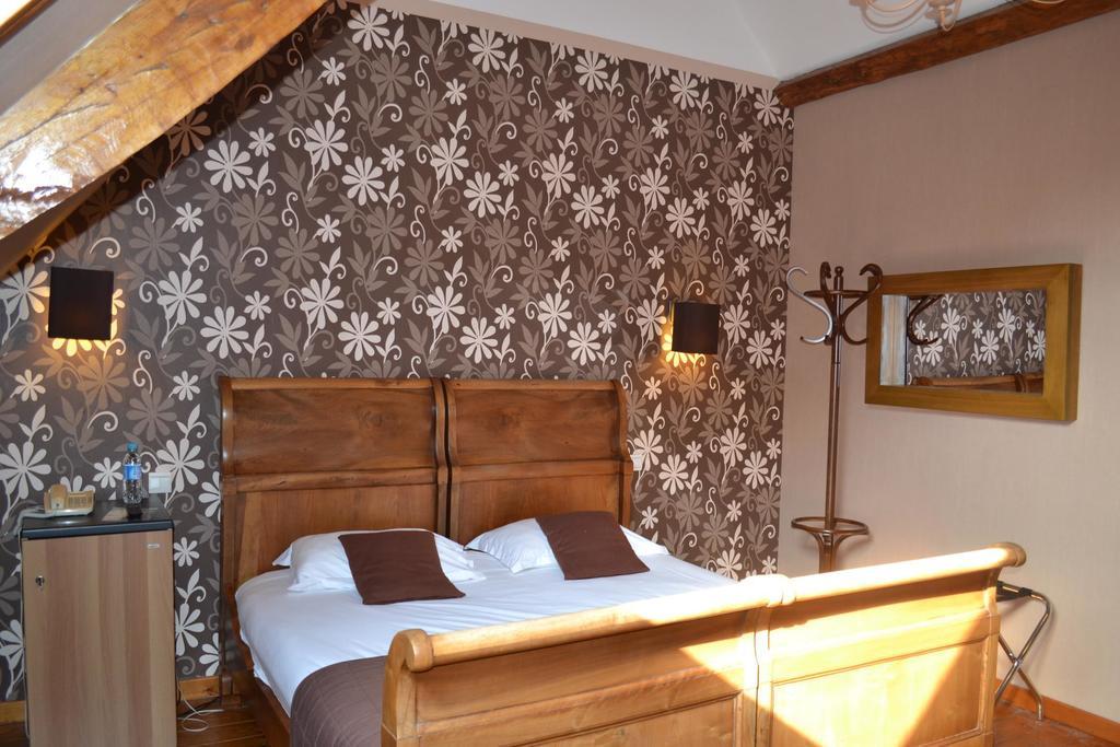Le Domaine Des Cigognes Hotel Ennevelin Quarto foto