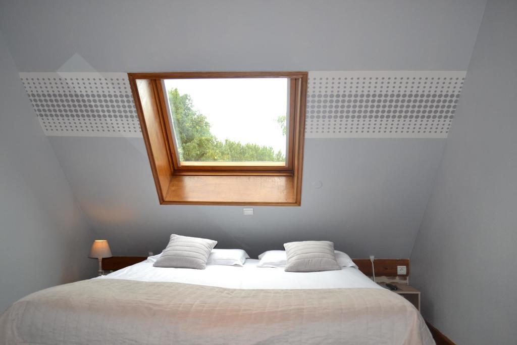 Le Domaine Des Cigognes Hotel Ennevelin Quarto foto